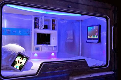 space capsule hotel hong kong